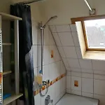 Lägenhet Doppelhaushaelfte Mit Garten *