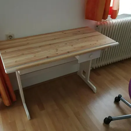 Doppelhaushaelfte Mit Garten *