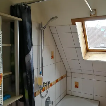 Lägenhet Doppelhaushaelfte Mit Garten *