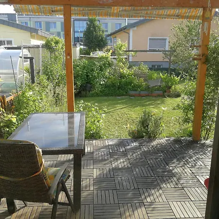 דירה Doppelhaushaelfte Mit Garten *