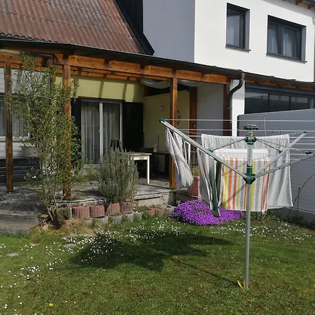 Doppelhaushälfte Mit Garten