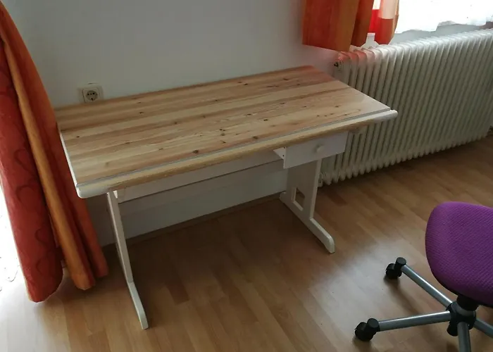 Doppelhaushälfte Mit Garten *