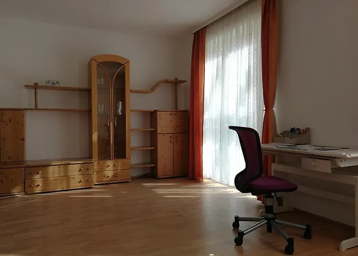 Doppelhaushaelfte Mit Garten Linz